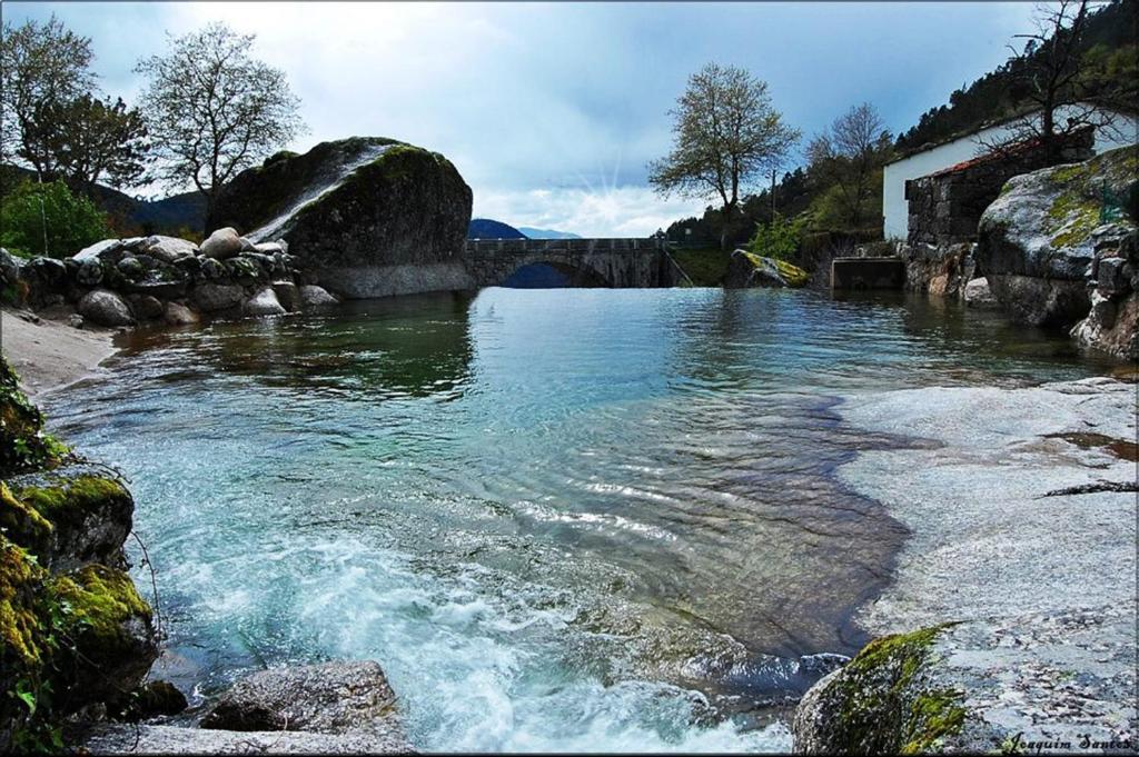 Casa Da Fonte Sagrada Otel Loriga Dış mekan fotoğraf